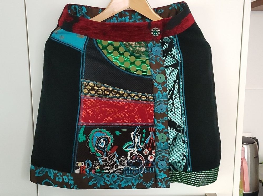 Jupe Desigual Taille M/38 Multicolore - Style évasé - Occasion Très Bon état