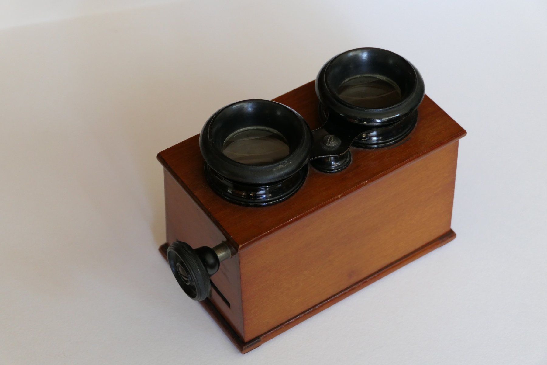 Fotocamera: Antikes Stereoskop-Set Handviewer + 38 originale Glasplatten – Usato da Greifensee venduto da Freakler 1