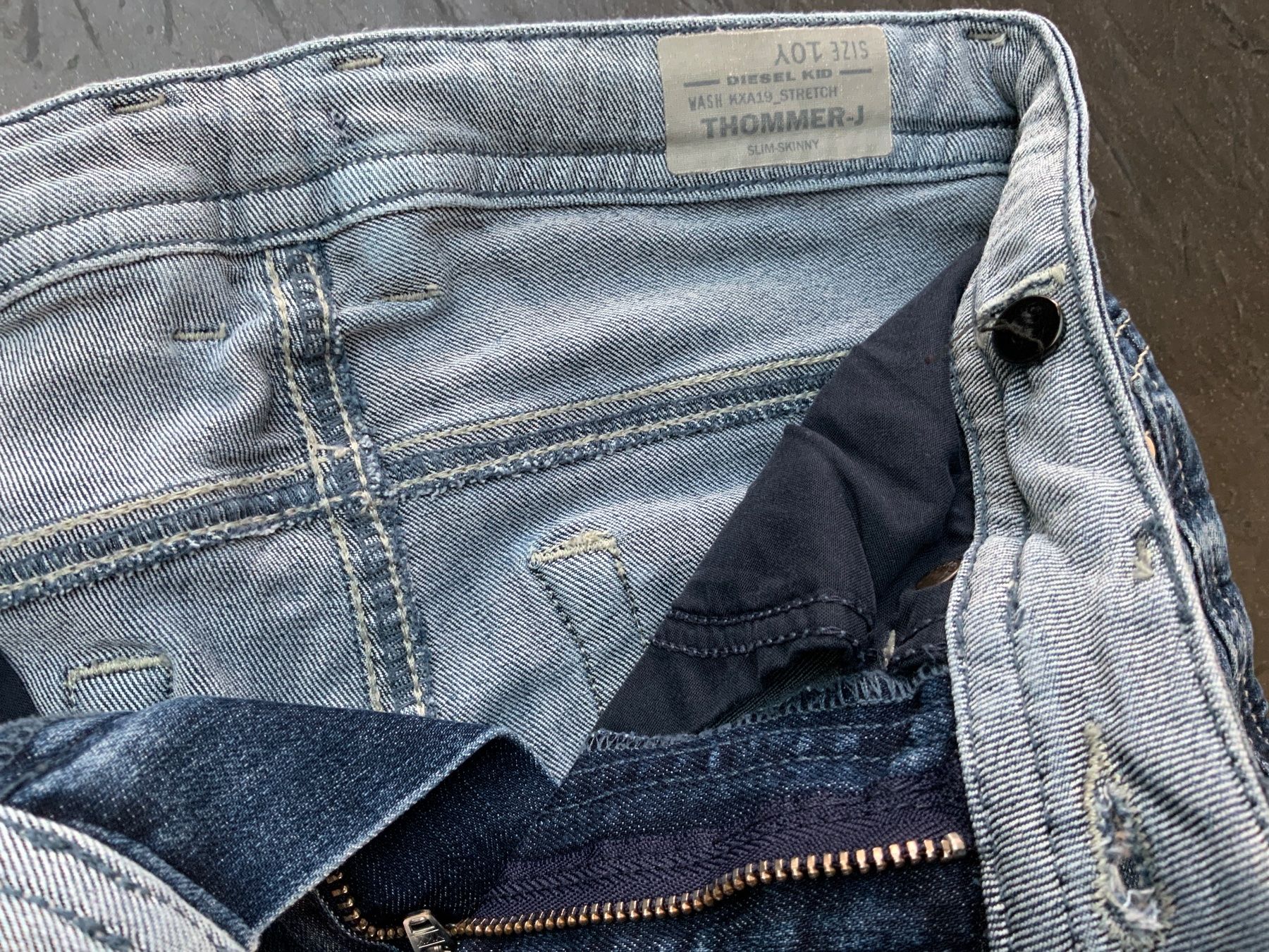 Pantalons: Jeans Mädchen, DIESEL Thommer-J, Size 10Y – D'occasion à Stäfa par sylla73 4