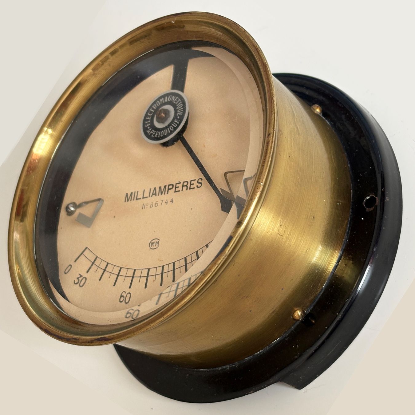 Messen: Antikes, schönes Schalttafel-Milliampermeter, d=12cm – Gebraucht aus Cortaillod von Aufraeumen 1