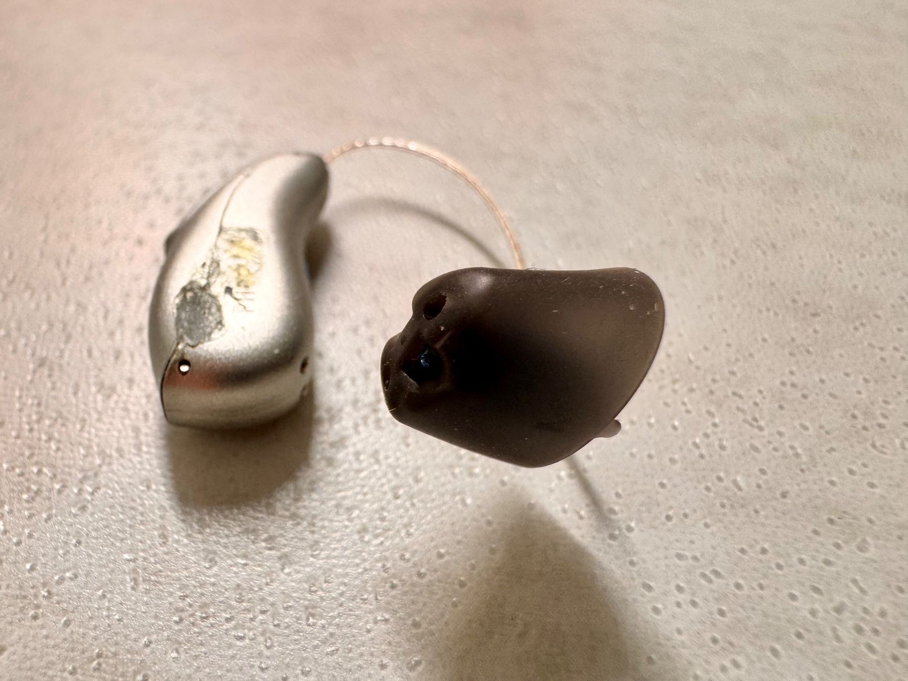 Phonak Attrezzature mediche: Phonak Audéo L30 R Hörgerät Links – Usato da Hermetschwil-Staffeln venduto da Sigmund57 3