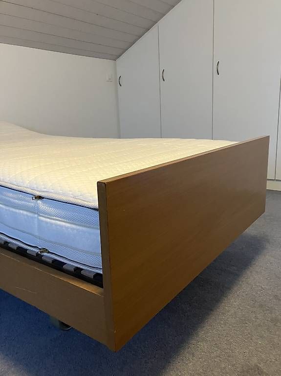 Lits: Lit 100x200 cm – D'occasion à Düdingen par chi_7j5l 2