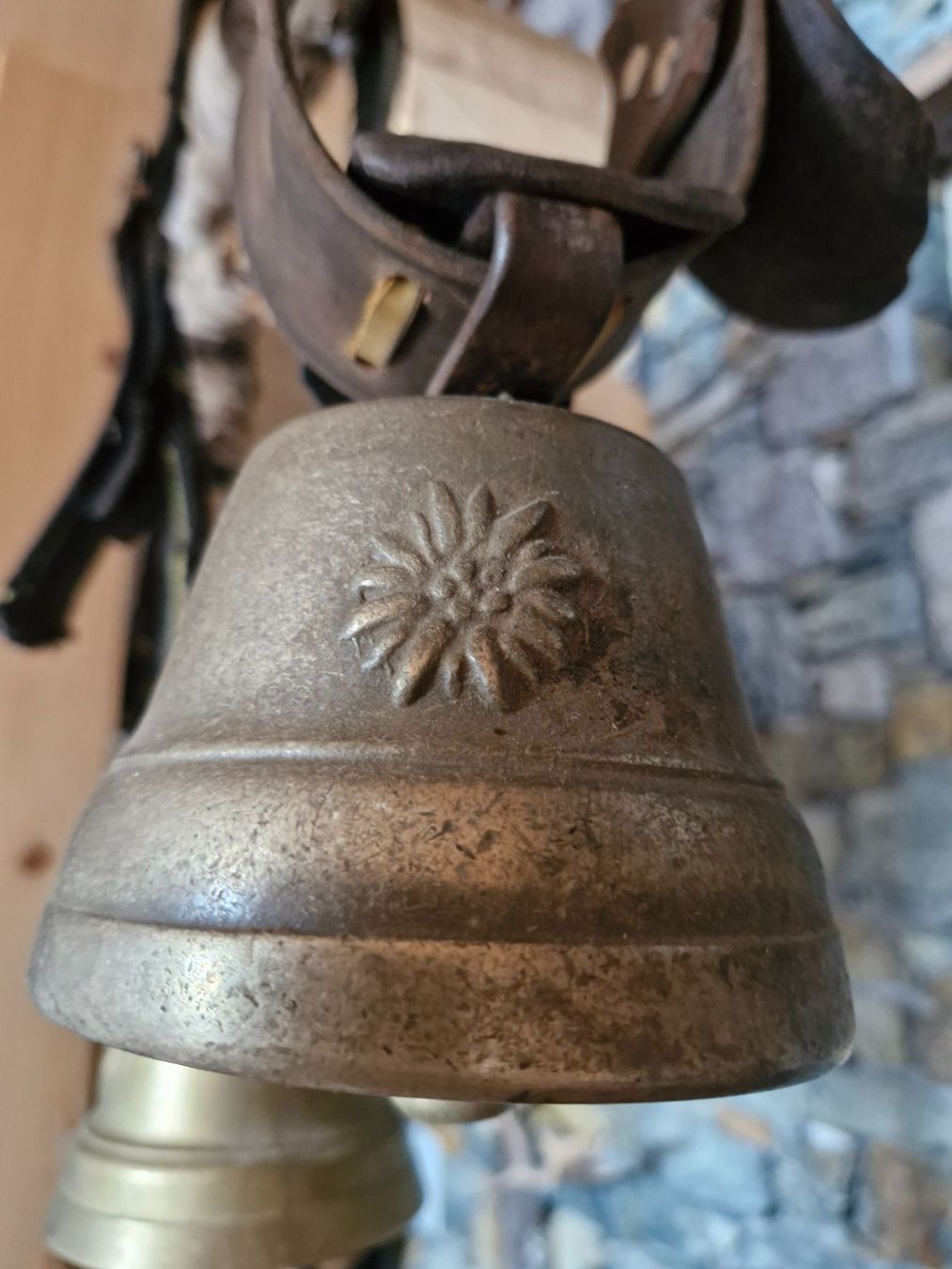 Glocken & Treicheln: Glocke Treichel – Gebraucht aus Guarda von rue_bpd7 1