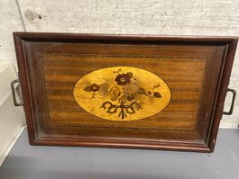 Vassoio in legno intarsiato a fiori