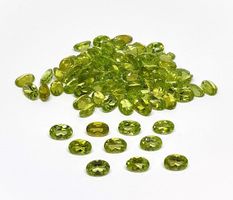 Lot 20.17 ct Péridots ovales 6x4mm - CERTIFICAT 800.- Fr