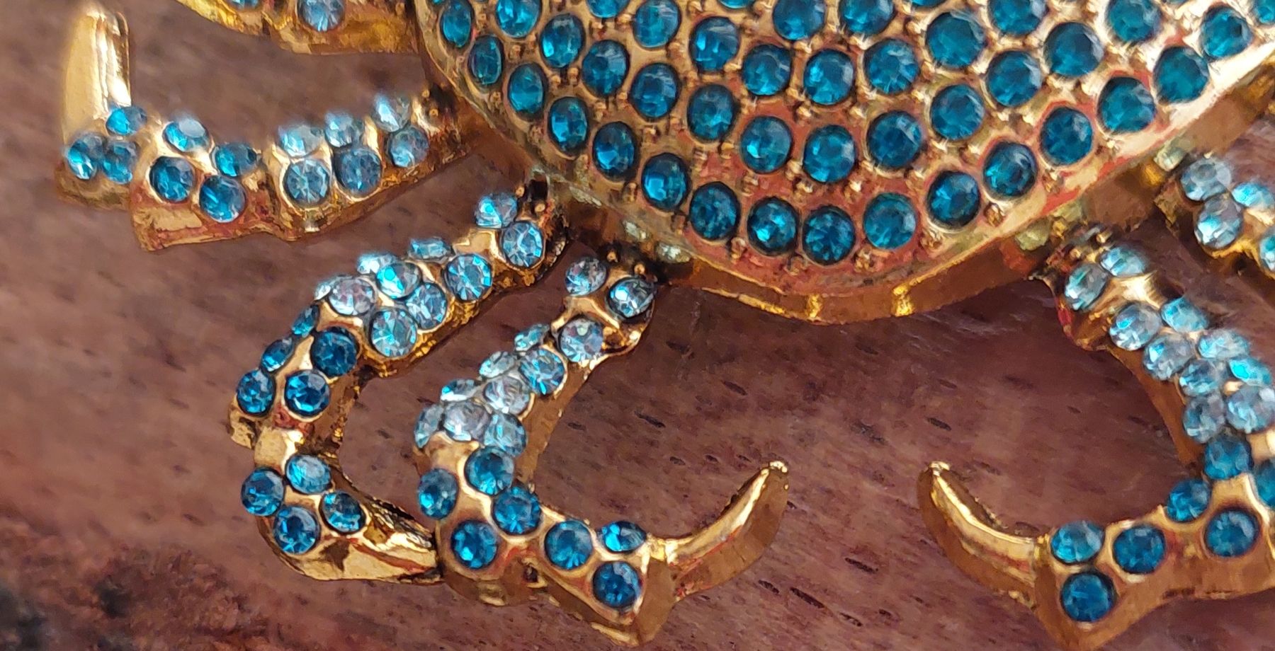 Broschen & Nadeln: Brosche Krebs - Strass blau / türkis – Neu (gemäss Beschreibung) aus Oberwil BL von Hunajakakku 3