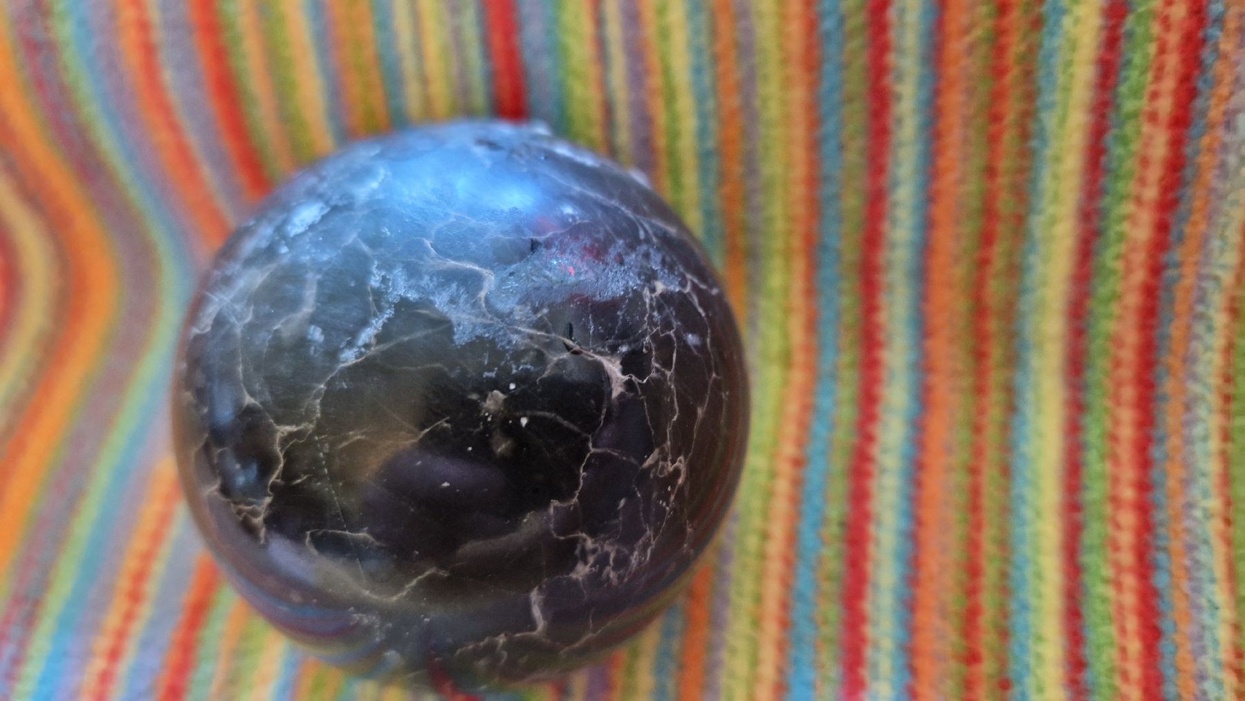 Tutte le decorazioni: Anthrazit-grau-weiss gemaserte Alabaster-Kugel – Usato da Oberengstringen venduto da Sheera7 1