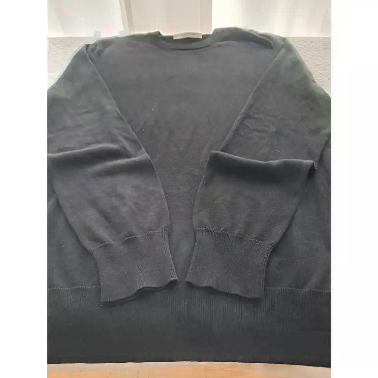 Givenchy Pulls & Sweat-shirts: Givenchy Pullover Schwarz Goldknöpfe Herren L – D'occasion à Hünenberg See par nik_g2y2 4