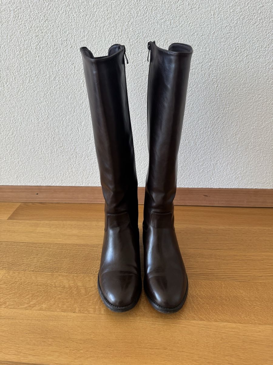 Scarpe da donna: Bottes marron, taille 40, parfait état! – Nuovo (secondo la descrizione) da Martigny venduto da ber_tdz7