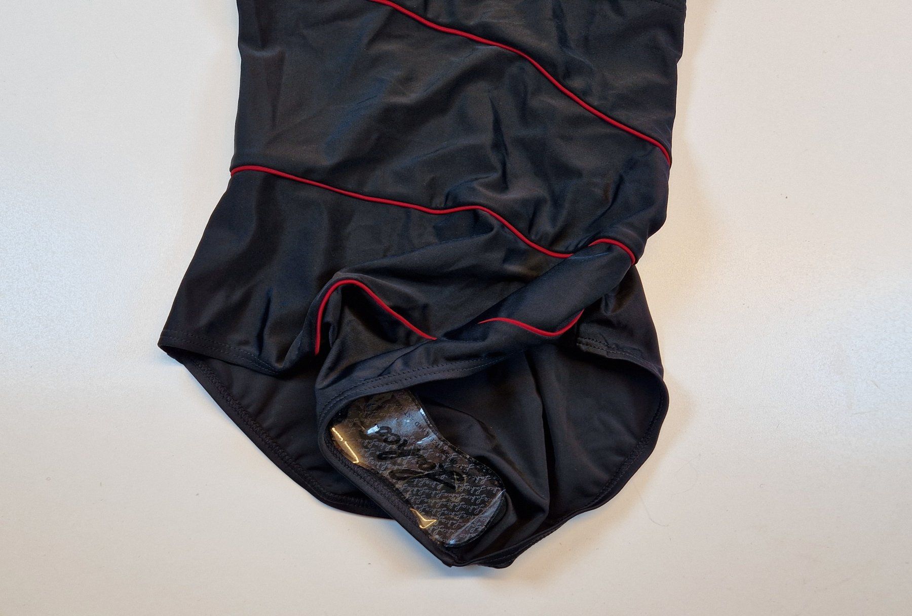 Lahco Costumi da bagno & Bikini: Badehose Damen 36B Lahco Basic Black Red / Rabatt 50% - 70%! – Nuovo e nell'imballaggio originale da Braunau venduto da Brand-Store 9