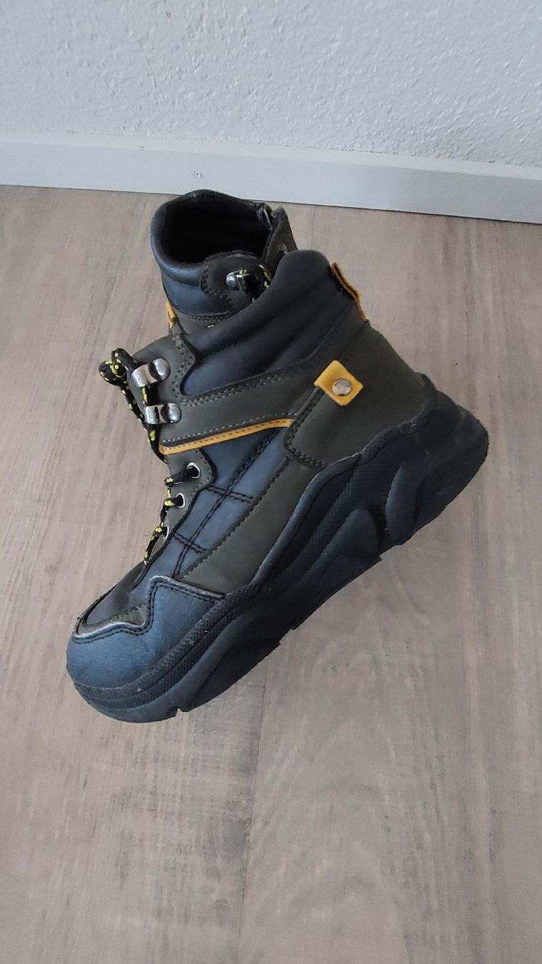 Scarpe per ragazzi: Wanderschuhe Junge Gr 33 – Usato da Egolzwil venduto da mobiledeluxe 5