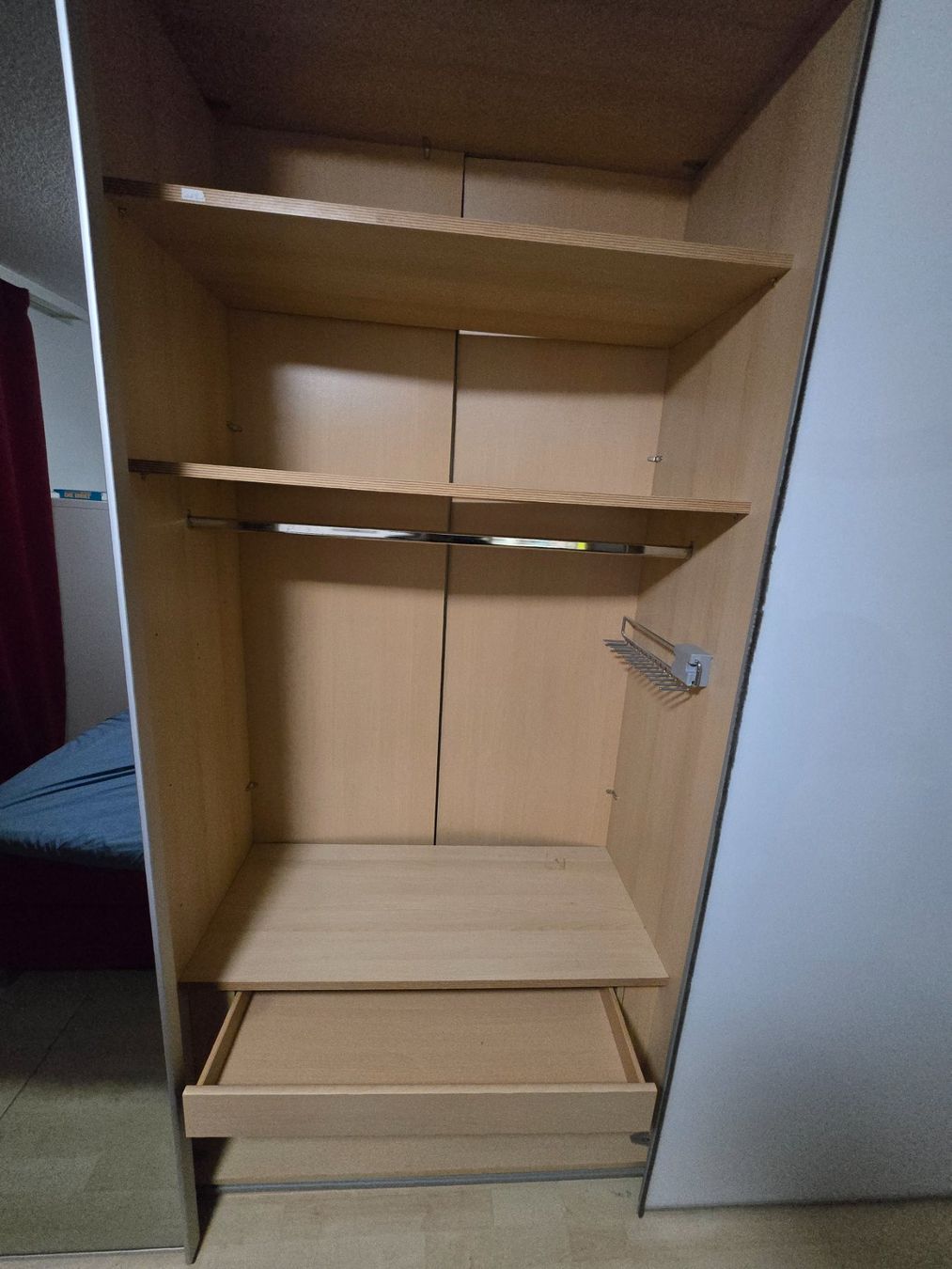 Armadi: XXL Kleiderschrank mit Soft Close – Usato da Würenlos venduto da aro_r929 4