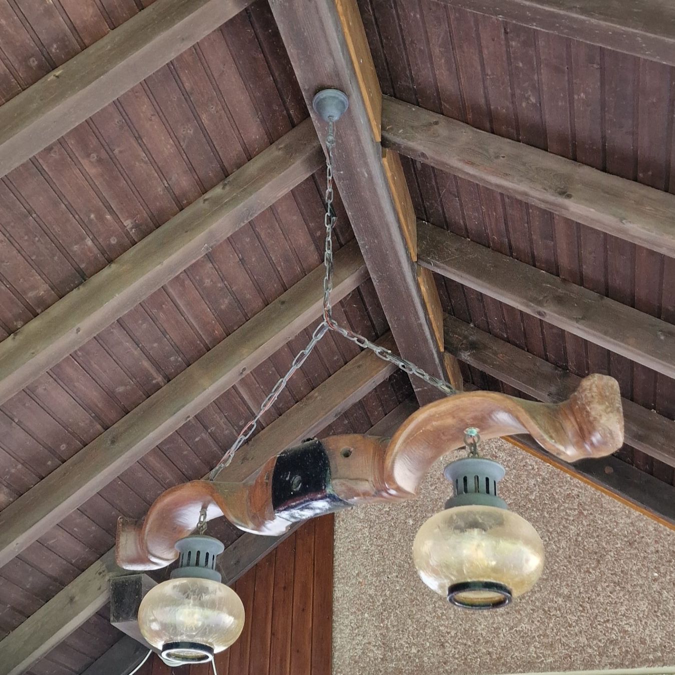 Lampadari & plafoniere: Lustre rustique idéal pour couvert extérieur – Usato da Bevaix venduto da gscaffar