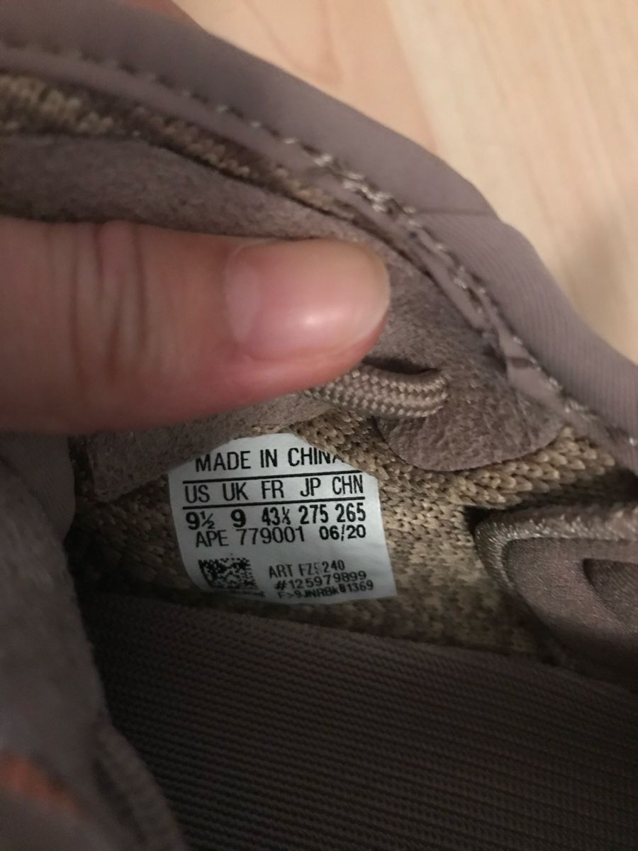 Adidas Scarpe da uomo: Yeezy Boost 350 V2 "Ash Stone" Gr. 43 1/3 – Nuovo e nell'imballaggio originale da Zürich venduto da AryaLia 2