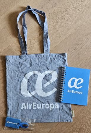 Air Europa Set - Tasche, Notizbuch und Kofferanhänger
