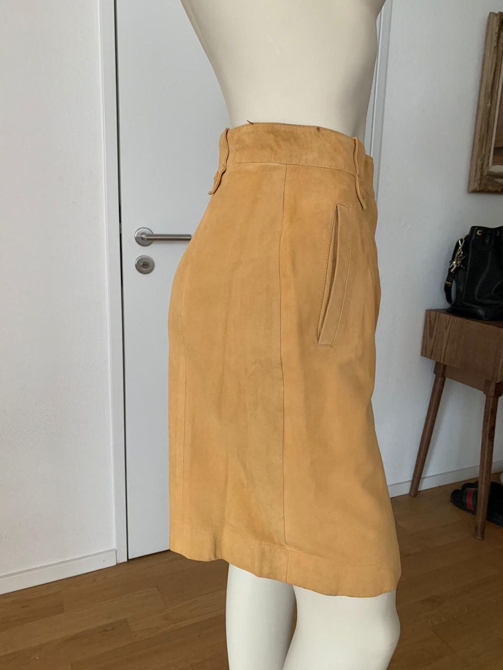Pantaloni: Ledershorts – Usato da Unterägeri venduto da Jr61 4
