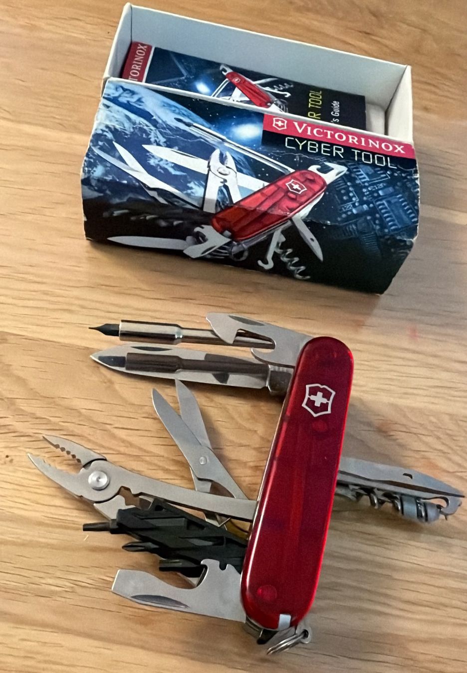 Victorinox Taschenmesser: VICTORINOX  CYBER TOOL SACKMESSER – Neu (gemäss Beschreibung) aus Zürich von Frei-Occasionen 2