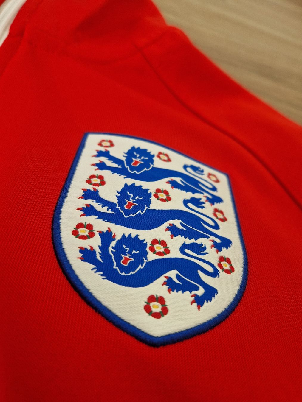 Nike Giacche: England Trainingsjacke Gr.M mit Schal – Usato da Marbach SG venduto da Brinkmann30 1