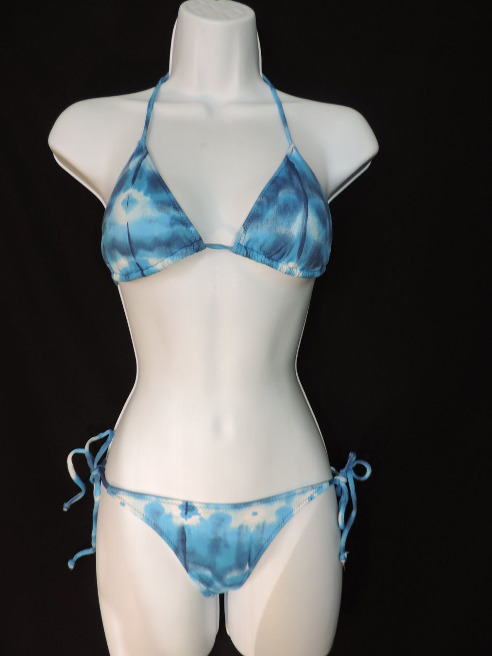 Badekleider & Bikinis: maillot de bain 2 pièces nuances de bleus – Gebraucht aus Genève von Axelle333 1