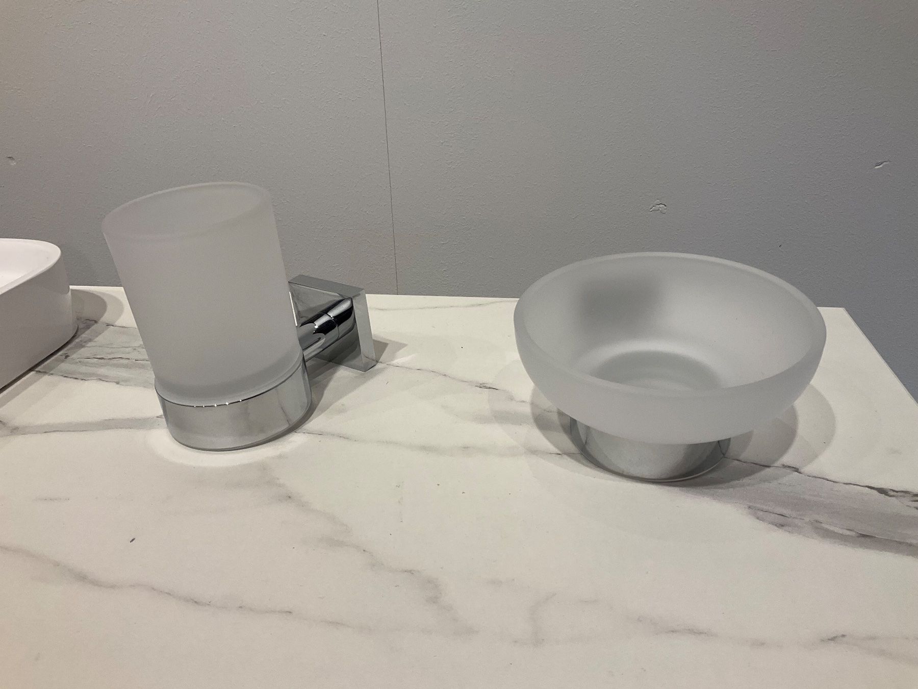 Mobili per bagno: 069 Badmöbelkombination, Steinoptik, grau/weiss, 112cm – Nuovo (secondo la descrizione) da Derendingen venduto da Meisterstuecke 5