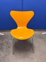 1 Stuhl Fritz Hansen Serie 7 Arne Jacobsen, gelb