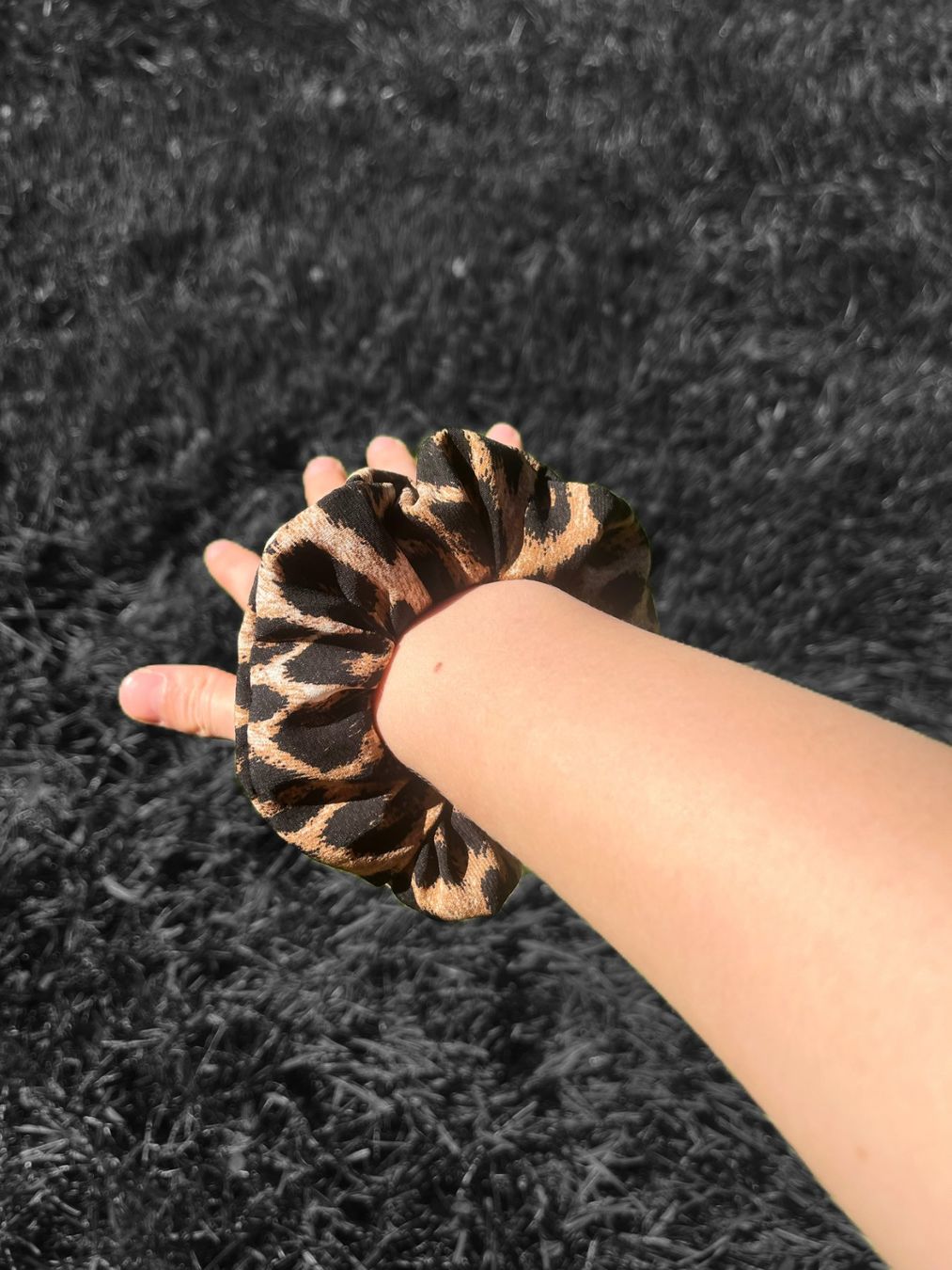 Accessoires pour cheveux: Scrunchie Upcyclé Fait-main "hyper-stretch" - Taille classic – Neuf avec emballage d'origine à Villars-sur-Glâne par maeva_christan_mc 1