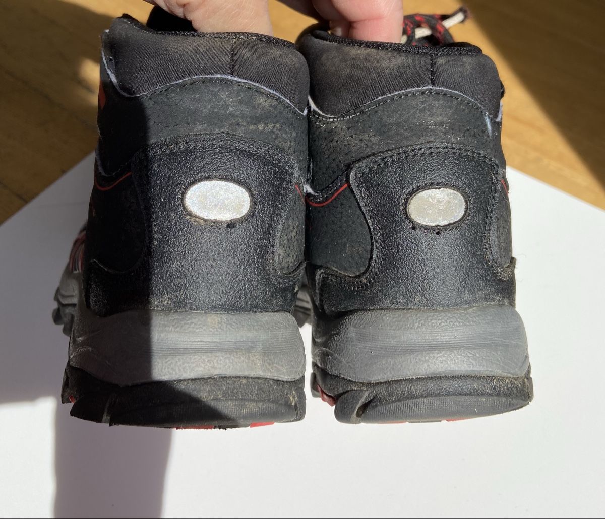 Scarpe per ragazzi: Hazard Softshell Wanderschuhe Schuhe schwarz rot Grösse 33 – Usato da Fislisbach venduto da KolibriSecondhand 5