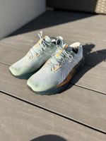 Asics Novablast 5 Gr. 45 Runningschuhe