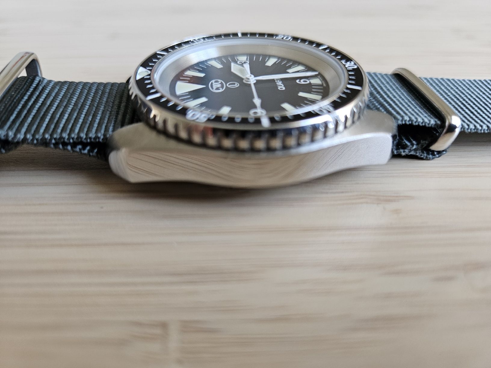Uhren: CWC Quartz Militär Taucheruhr – Gebraucht aus Adliswil von  4