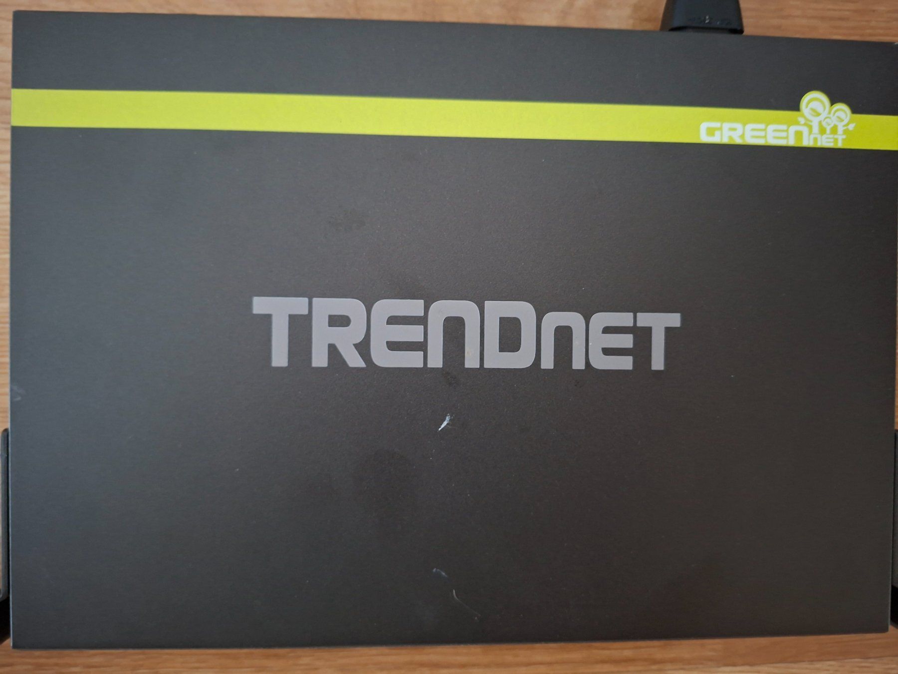 Trendnet Hub & Switch: Trendnet Switch PoE+, 8Port, TPE-T8OH – Nuovo e nell'imballaggio originale da Dübendorf venduto da Rinri