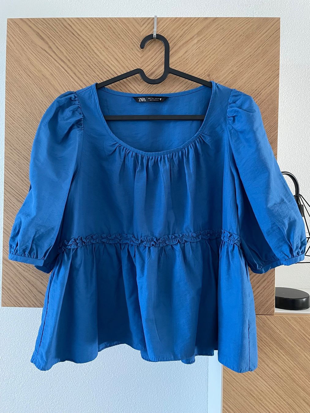 Zara Camicette: Zara Bluse blau mit Puffärmeln Gr. L – Usato da Felben-Wellhausen venduto da begean