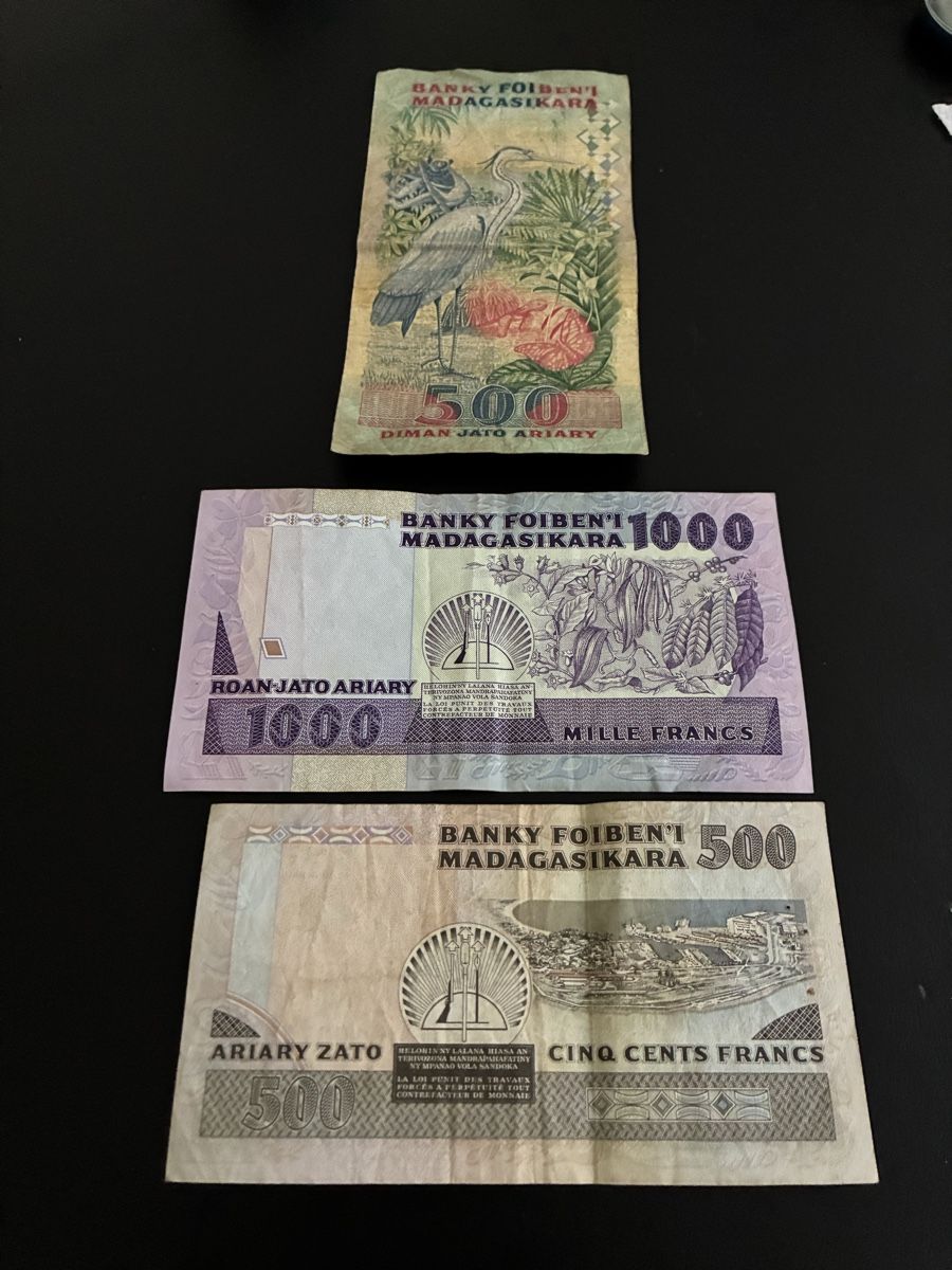 Banconote: 3 verschiedene Banknoten  – Usato da Dällikon venduto da Woldbanknoten 2