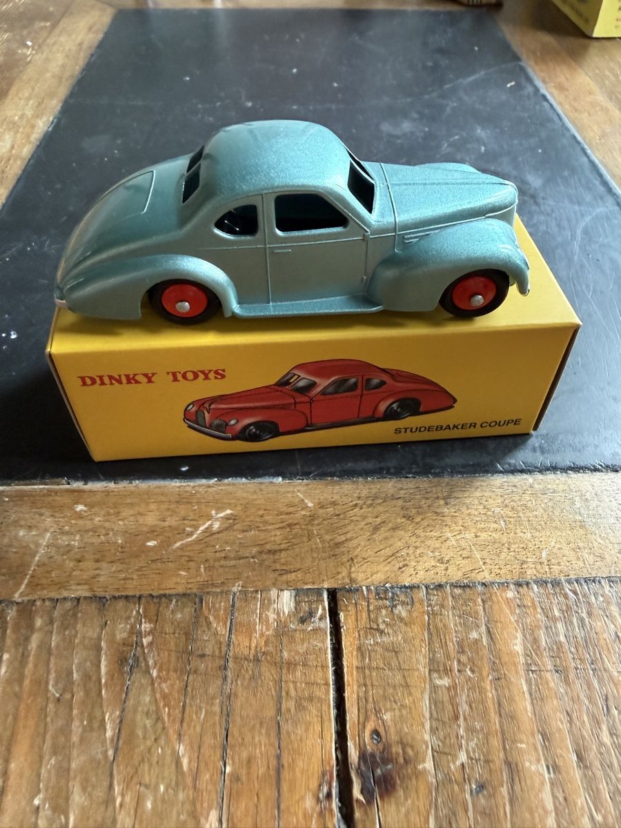 Dinky Toys Modellini d'auto: Dinky Toys 24O Studebaker Coupe Atlas – Nuovo e nell'imballaggio originale da Zürich venduto da kuengka 2