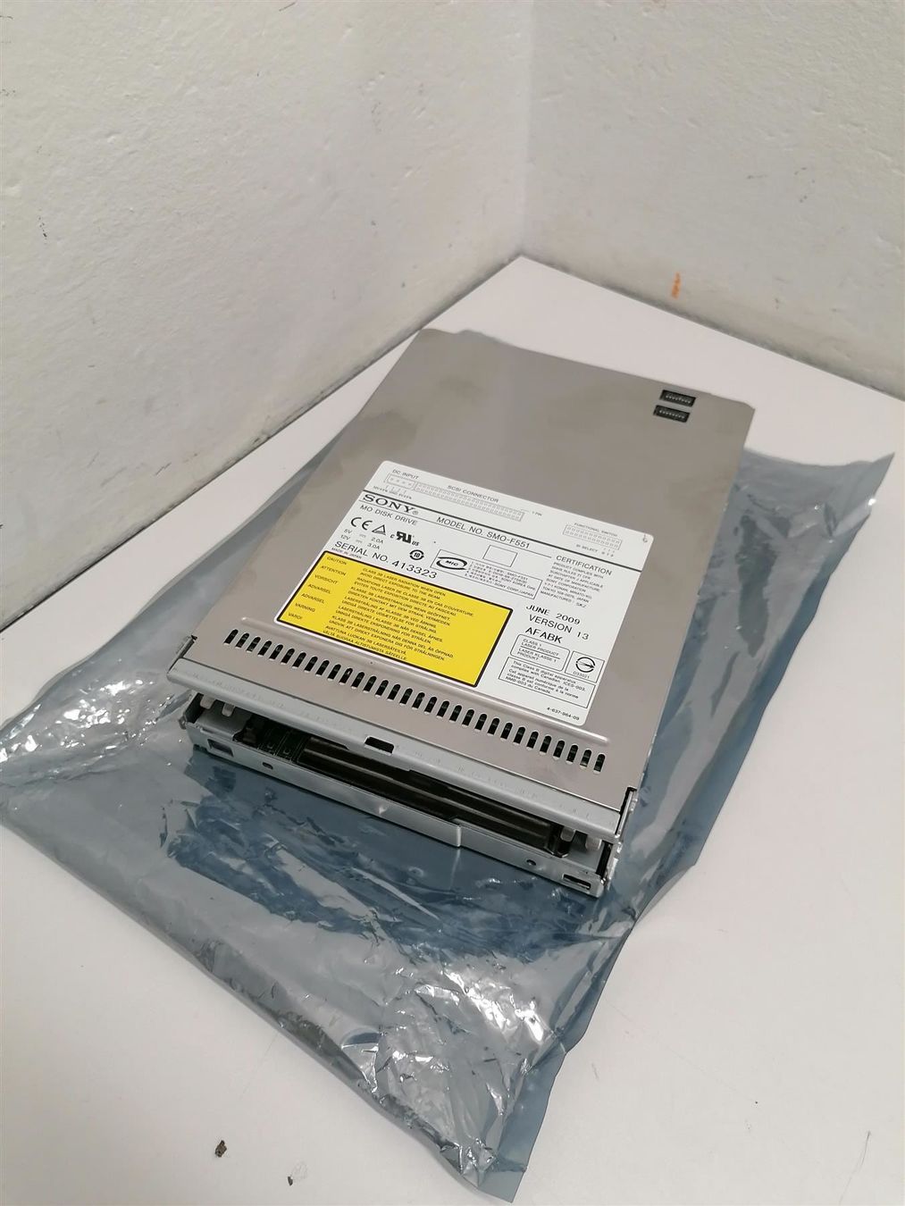 Dischi rigidi: SONY SMO-GF551 - MO Drive – Usato da Niederdorf venduto da LeptonAG_Labor