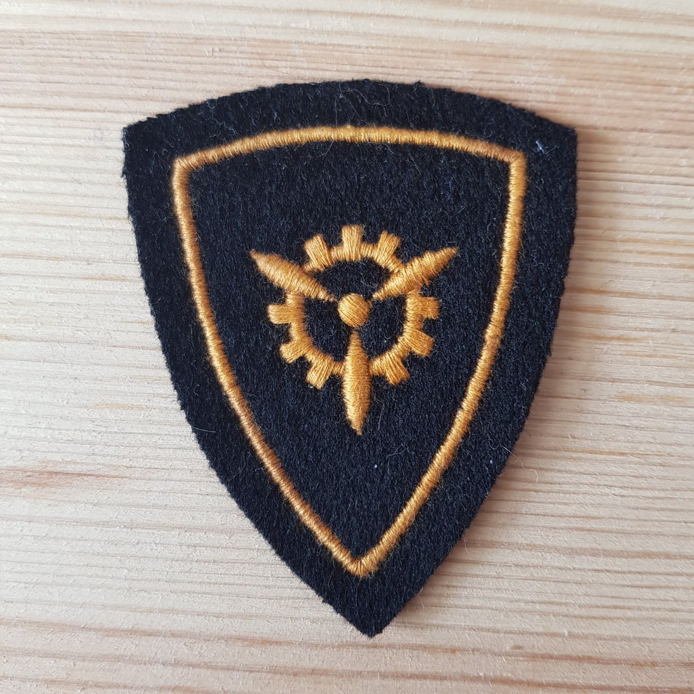 Schweizer Armee Placchette & Badge: Spezialistenabzeichen Flugzeugmechaniker – Usato da Bern venduto da Collins2