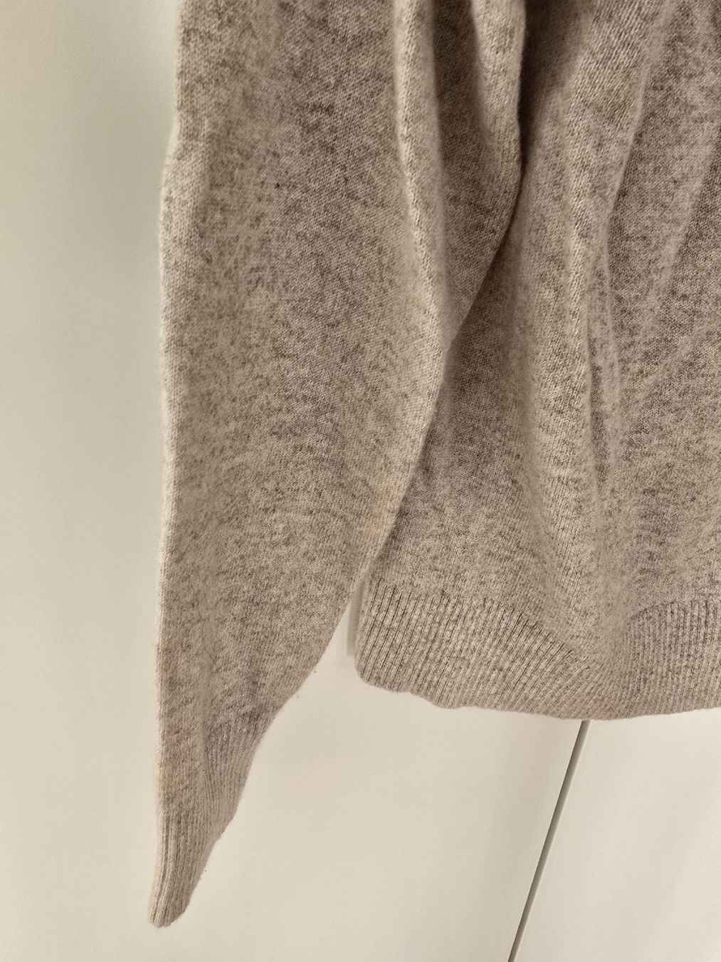 Everlane Pullover & Sweatshirts: Everlane Kaschmir Pullover mit Kragen beige Grösse M – Gebraucht aus Thalwil von Nikkita2 3