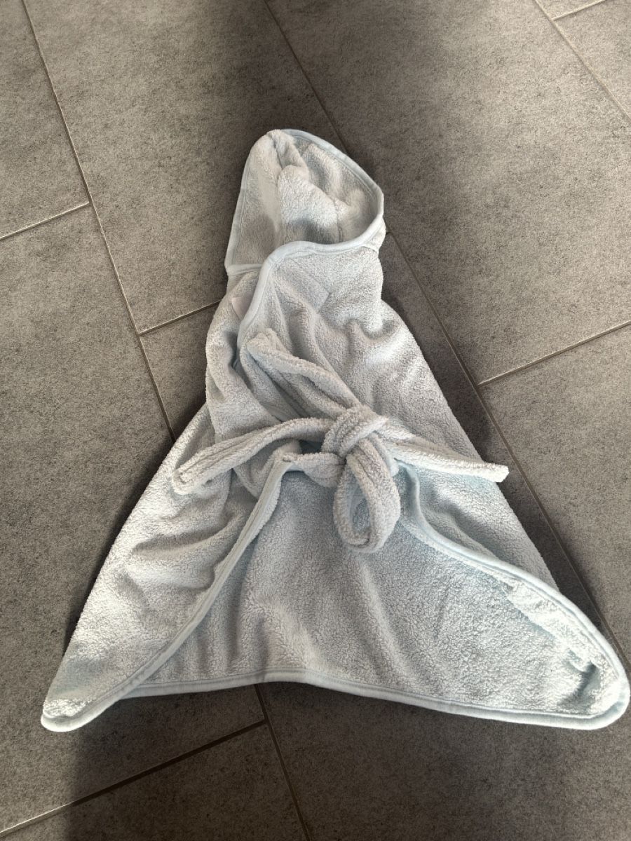 Abbigliamento: Hunde -Badetuch mit Kapuze, hellblau – Usato da Mühledorf SO venduto da Dania77