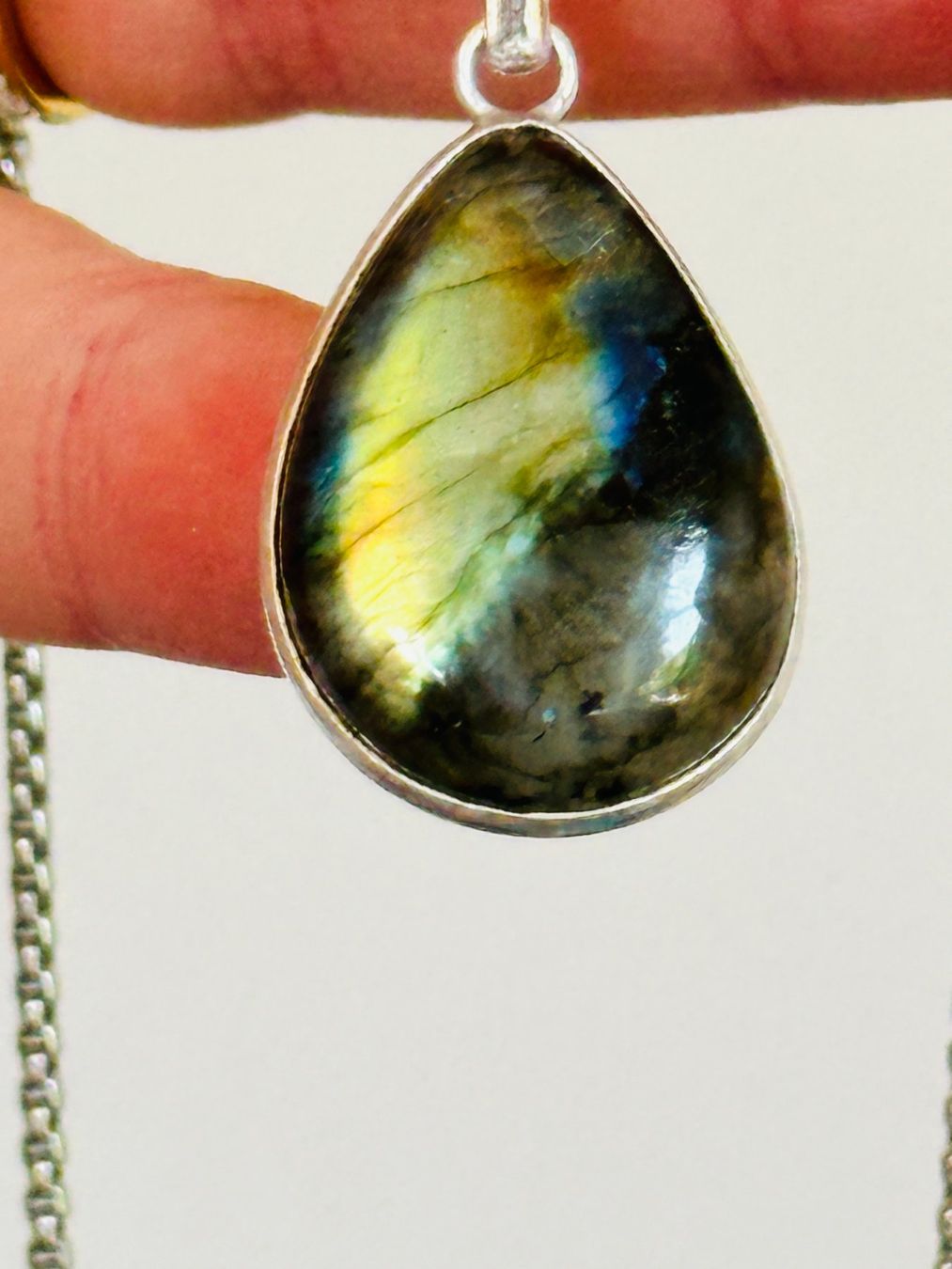 Catenine: Labradorite Gemstone Handmade Jewelry necklace – Nuovo e nell'imballaggio originale da Genève venduto da AGBERG