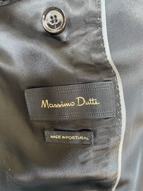 Massimo Dutti Giacche: Massimo Dutti Samt-Blazer, Schwarz, Grösse 36, Top Zustand – Nuovo (secondo la descrizione) da Coldrerio venduto da Theres2004 2