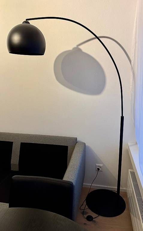 Lampes: Stehlampe – D'occasion à Oberbüren par mjt_xw5w