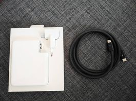 Chargeur Apple USB-C 140W + câble Thunderbolt 4 Pro (1 m)
