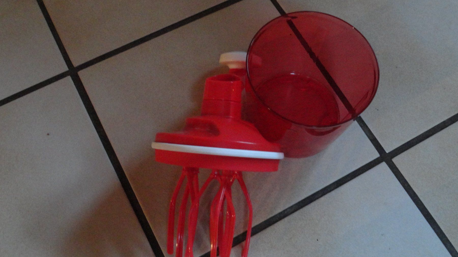 Tupperware Appareils de cuisine: Tupperware Speddy Chef Küchenblitz Neuwertig Rot oder H.blau – Neuf (Voir description) à Gstaad par Meiel2020 5