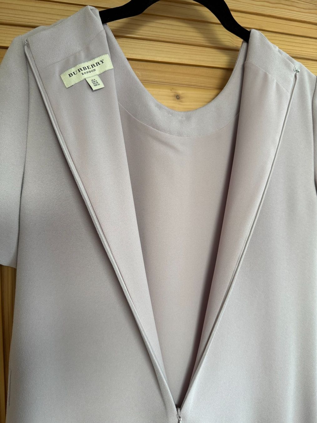 Burberry Kleider: BURBERRY  Kleid,  Gr. 32 beige  **NEU** – Neu (gemäss Beschreibung) aus Siebnen von Trans-Am 4