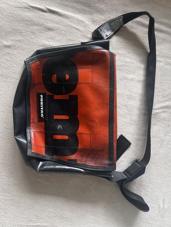 Freitag Tasche schwarz/orange gebraucht Serie G5.1