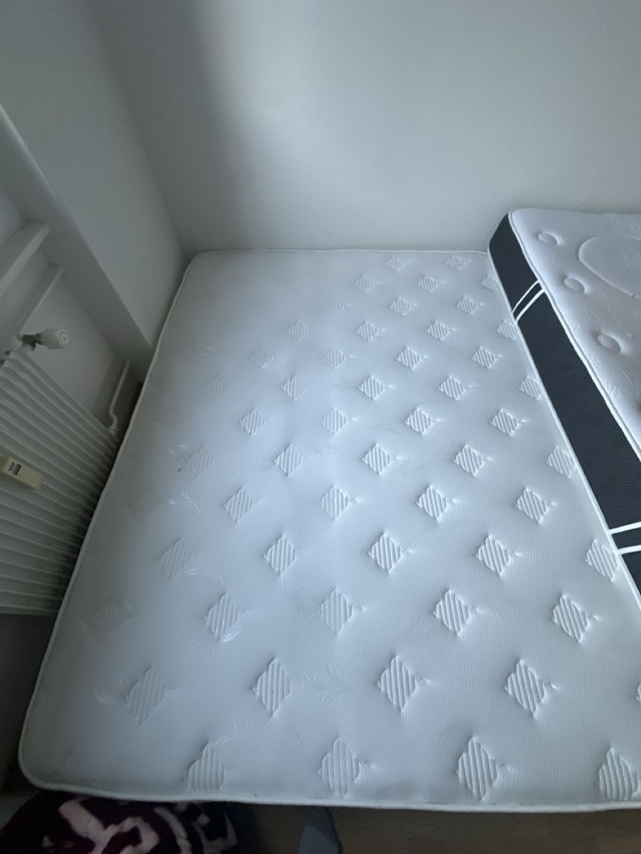 Matelas: Zwei Matratze verschiedene Mark – D'occasion à ostermundigen par sle_5dfv 2