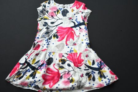 Kleid von Catimini gr. 140