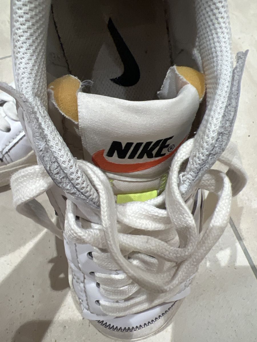 Nike Chaussures hommes: Nike Leder Schuhe Gr. 38 – D'occasion à HORGEN par vladibarca10 2