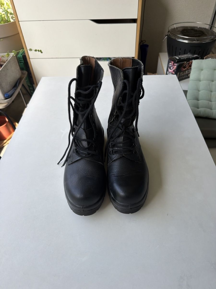 Armée suisse Chaussures hommes: Neuwertige Kampfstiefel – Neuf (Voir description) à Zürich par tibsen