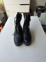 Neuwertige Kampfstiefel