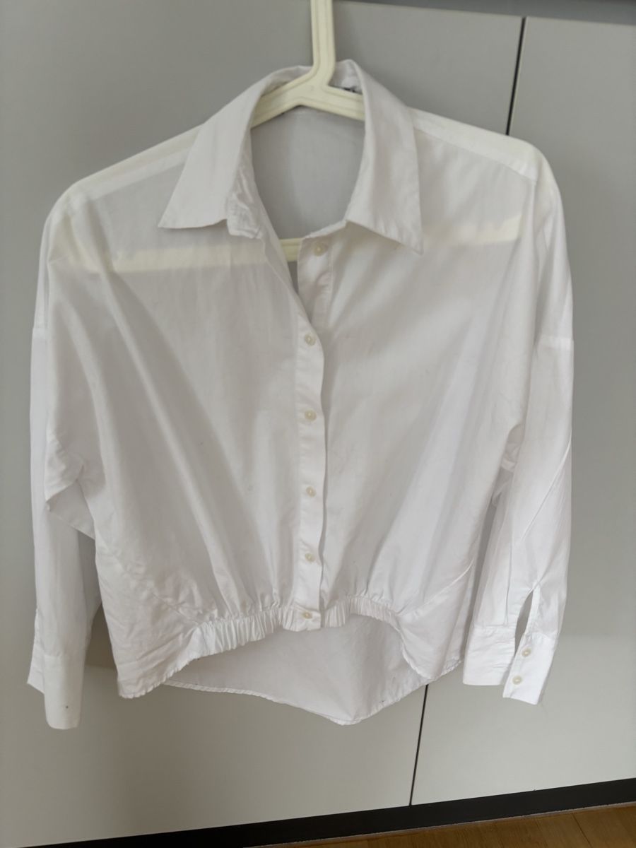 Zara Camicette: Zara kurze Hemd XS weiß – Usato da Fribourg venduto da dafral